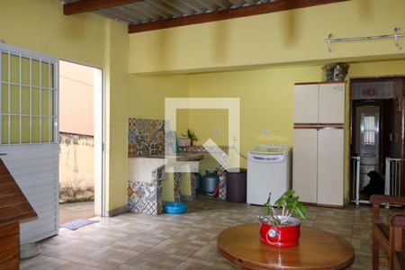 Casa à venda com 245m², 3 quartos e 7 vagas Casa à venda com 245m², 3 quartos e 7 vagasQuintal e Área de Serviço