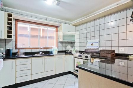 Casa à venda com 212m², 4 quartos e 4 vagasCozinha