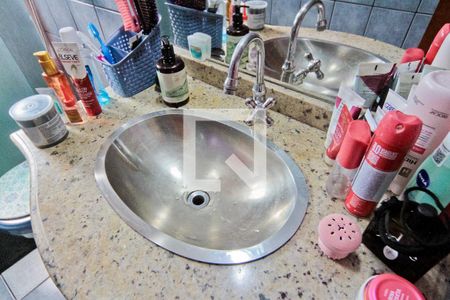 Casa à venda com 212m², 4 quartos e 4 vagasBanheiro