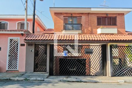 Casa à venda com 212m², 4 quartos e 4 vagasFachada + placa