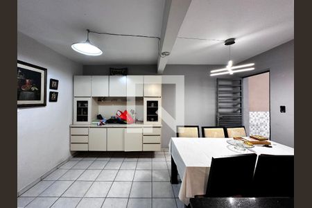 Casa à venda com 120m², 3 quartos e 2 vagasCozinha