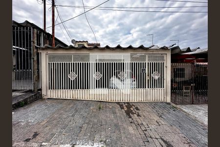 Casa à venda com 120m², 3 quartos e 2 vagasFachada