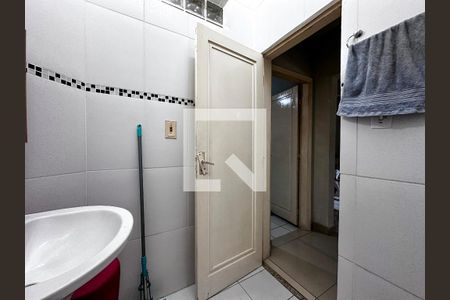 Casa à venda com 120m², 3 quartos e 2 vagasBanheiro Social