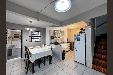 Casa à venda com 120m², 3 quartos e 2 vagasCozinha