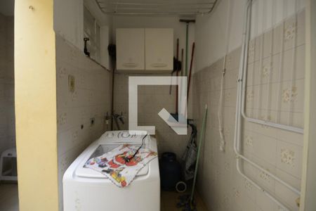 Casa à venda com 80m², 2 quartos e sem vagaÁrea de Serviço