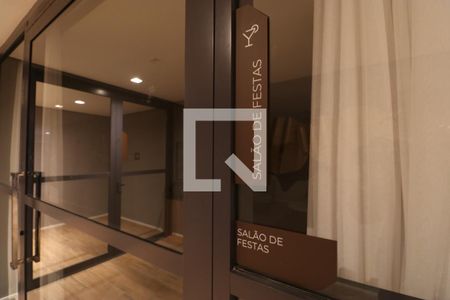 Apartamento para alugar com 68m², 2 quartos e 1 vagaÁrea comum - Salão de festas