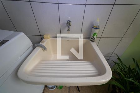 Casa à venda com 200m², 3 quartos e 2 vagas Casa à venda com 200m², 3 quartos e 2 vagasÁrea de serviço