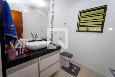 Casa à venda com 200m², 3 quartos e 2 vagas Casa à venda com 200m², 3 quartos e 2 vagasBanheiro 2