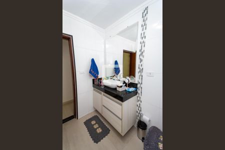 Casa à venda com 200m², 3 quartos e 2 vagas Casa à venda com 200m², 3 quartos e 2 vagasBanheiro 2