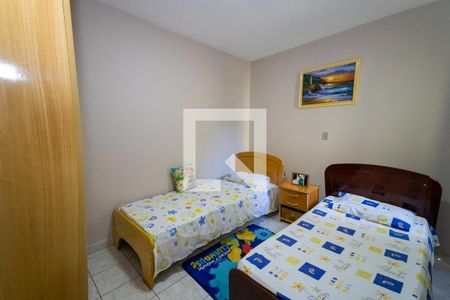 Casa à venda com 200m², 3 quartos e 2 vagas Casa à venda com 200m², 3 quartos e 2 vagasQuarto 2