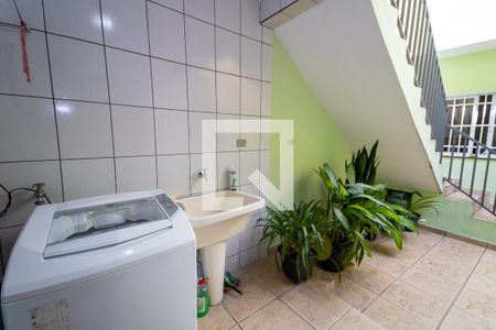 Casa à venda com 200m², 3 quartos e 2 vagas Casa à venda com 200m², 3 quartos e 2 vagasÁrea de serviço