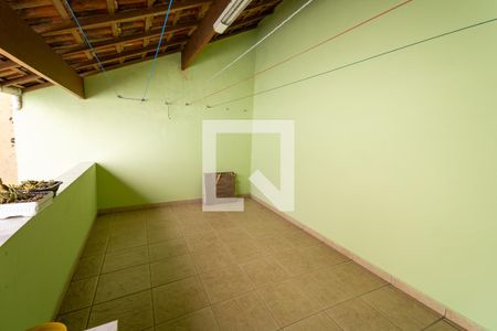 Casa à venda com 200m², 3 quartos e 2 vagas Casa à venda com 200m², 3 quartos e 2 vagasedícula