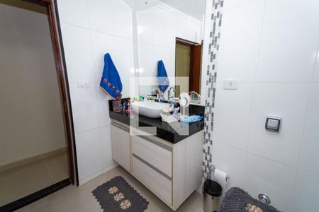 Casa à venda com 200m², 3 quartos e 2 vagas Casa à venda com 200m², 3 quartos e 2 vagasBanheiro 2