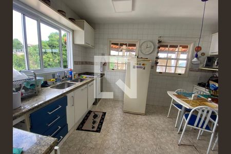 Casa à venda com 274m², 3 quartos e 2 vagas