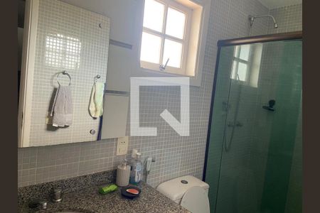 Casa à venda com 274m², 3 quartos e 2 vagas