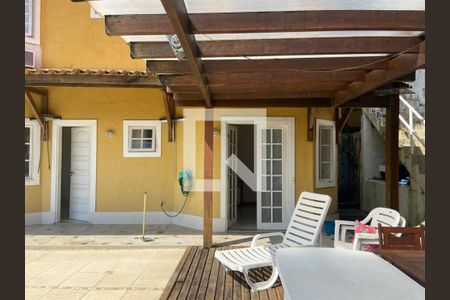 Casa à venda com 274m², 3 quartos e 2 vagas