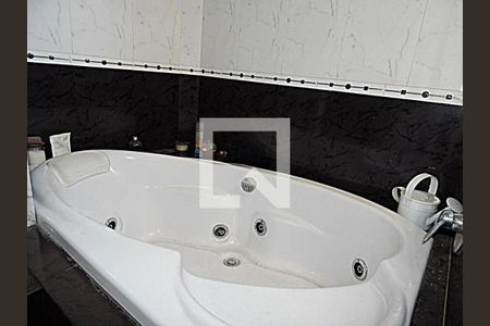 Casa à venda com 227m², 3 quartos e 2 vagas