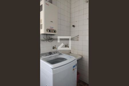 Apartamento à venda com 120m², 4 quartos e 2 vagas Apartamento à venda com 120m², 4 quartos e 2 vagasÁrea de Serviço