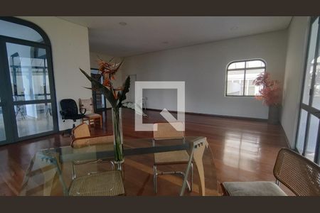 Apartamento à venda com 120m², 4 quartos e 2 vagas Apartamento à venda com 120m², 4 quartos e 2 vagasÁrea comum