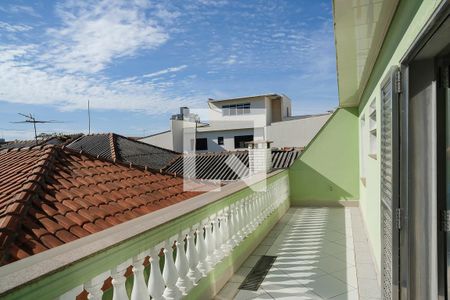 Casa à venda com 257m², 4 quartos e 3 vagasVaranda casa 2