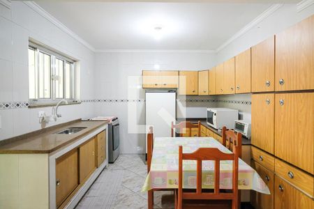 Casa à venda com 257m², 4 quartos e 3 vagasCozinha casa 2