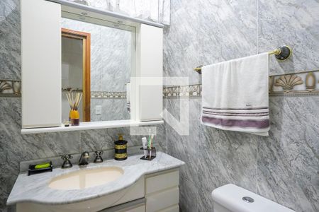 Casa à venda com 257m², 4 quartos e 3 vagasLavabo casa 1