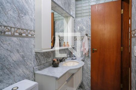 Casa à venda com 257m², 4 quartos e 3 vagasBanheiro suíte 1 casa 1