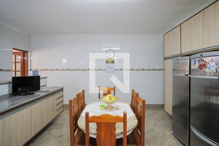 Casa à venda com 257m², 4 quartos e 3 vagasCozinha casa 1