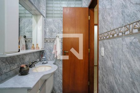 Casa à venda com 257m², 4 quartos e 3 vagasBanheiro suíte 1 casa 1