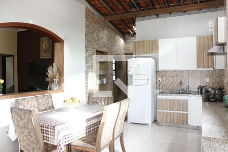 Casa à venda com 244m², 4 quartos e 10 vagasCozinha