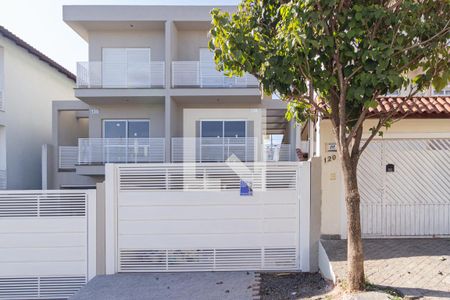 Casa à venda com 135m², 3 quartos e 4 vagasFachada