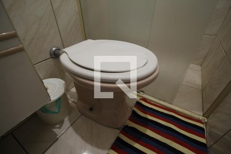 Casa à venda com 180m², 2 quartos e 2 vagasBanheiro