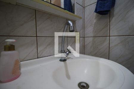 Casa à venda com 180m², 2 quartos e 2 vagasBanheiro 3