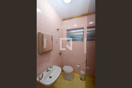 Casa à venda com 201m², 3 quartos e 2 vagasBanheiro