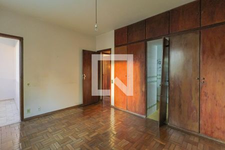 Apartamento à venda com 212m², 4 quartos e 2 vagas Apartamento à venda com 212m², 4 quartos e 2 vagasQuarto 3 - Suíte