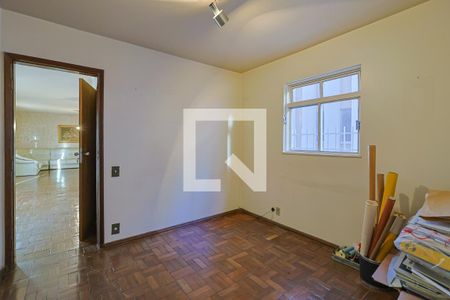 Apartamento à venda com 212m², 4 quartos e 2 vagas Apartamento à venda com 212m², 4 quartos e 2 vagasQuarto 4