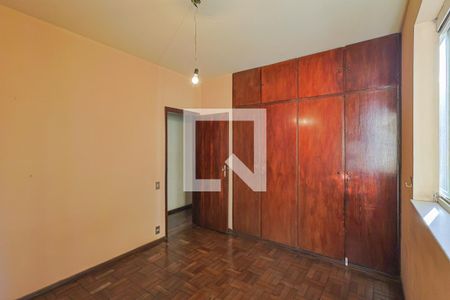 Apartamento à venda com 212m², 4 quartos e 2 vagas Apartamento à venda com 212m², 4 quartos e 2 vagasQuarto 1