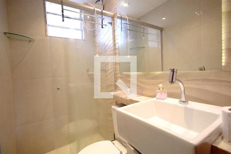 Banheiro da Suíte de apartamento para alugar com 2 quartos, 67m² em Saudade, Belo Horizonte