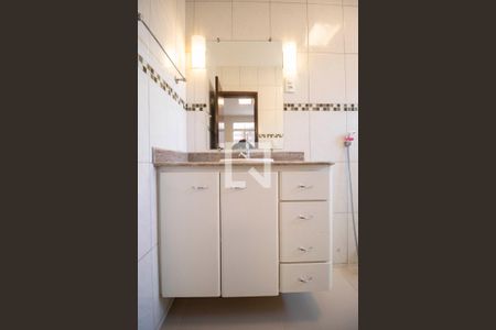 Casa para alugar com 194m², 4 quartos e 4 vagas Casa para alugar com 194m², 4 quartos e 4 vagasBanheiro