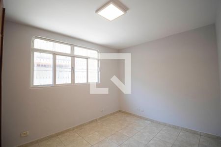Casa para alugar com 194m², 4 quartos e 4 vagas Casa para alugar com 194m², 4 quartos e 4 vagasQuarto 3
