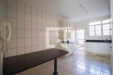Casa para alugar com 194m², 4 quartos e 4 vagas Casa para alugar com 194m², 4 quartos e 4 vagasCozinha