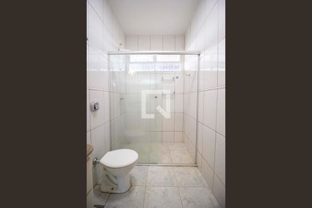 Casa para alugar com 194m², 4 quartos e 4 vagas Casa para alugar com 194m², 4 quartos e 4 vagasBanheiro