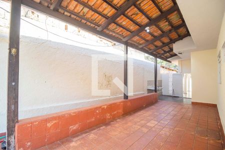 Casa para alugar com 194m², 4 quartos e 4 vagas Casa para alugar com 194m², 4 quartos e 4 vagasÁrea externa