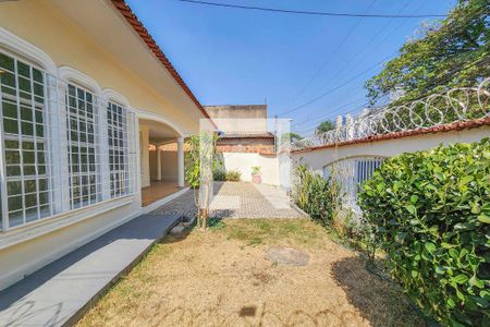 Casa para alugar com 194m², 4 quartos e 4 vagas Casa para alugar com 194m², 4 quartos e 4 vagasÁrea externa