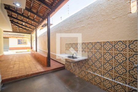 Casa para alugar com 194m², 4 quartos e 4 vagas Casa para alugar com 194m², 4 quartos e 4 vagasLavanderia