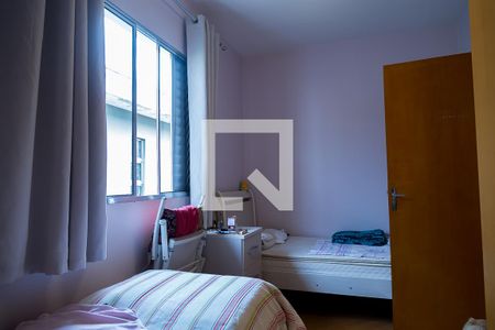 Casa à venda com 160m², 3 quartos e 4 vagas Casa à venda com 160m², 3 quartos e 4 vagasQuarto 2