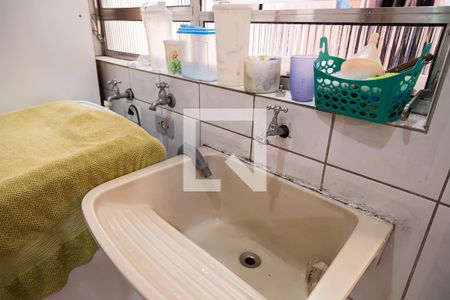 Casa à venda com 160m², 3 quartos e 4 vagas Casa à venda com 160m², 3 quartos e 4 vagasÁrea de Serviço - Tanque