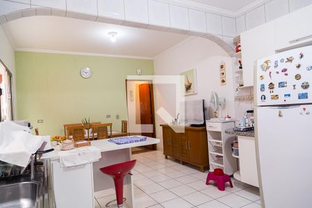 Casa à venda com 160m², 3 quartos e 4 vagas Casa à venda com 160m², 3 quartos e 4 vagasCozinha