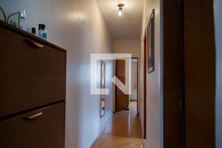 Casa à venda com 160m², 3 quartos e 4 vagas Casa à venda com 160m², 3 quartos e 4 vagasCorredor