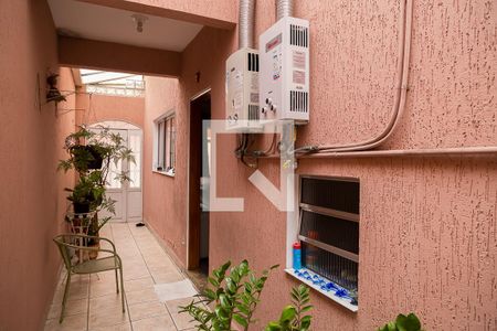 Casa à venda com 160m², 3 quartos e 4 vagas Casa à venda com 160m², 3 quartos e 4 vagasCorredor